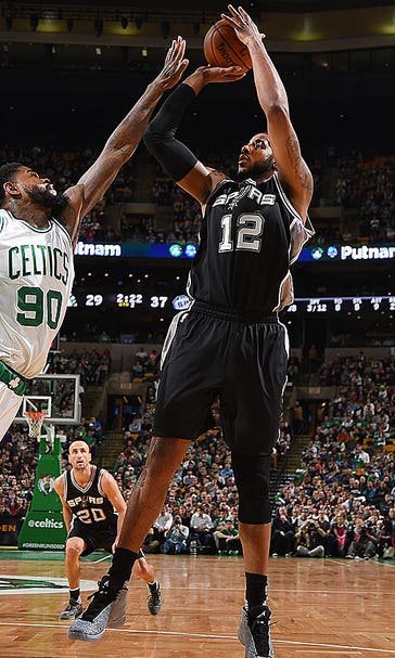 Watch Aldridge torch the Celtics with this 24-point, 14-rebound performance